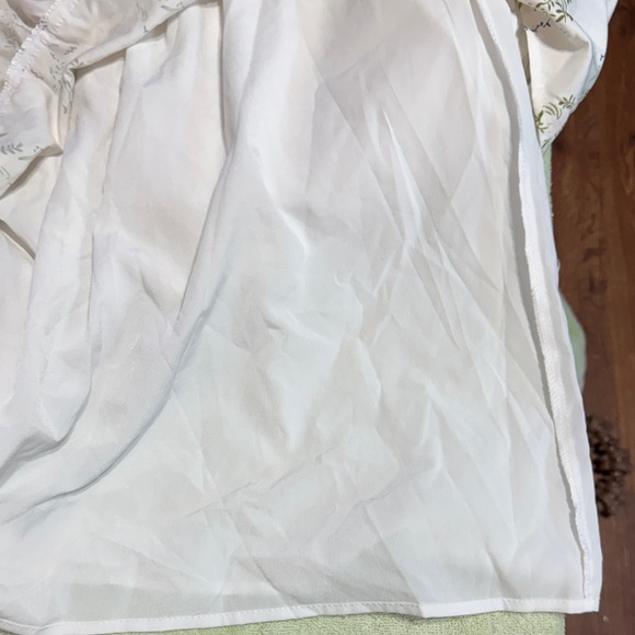 Elegant Floral Royal Princess Jeweled White  Dress Size Medium - Picture 15 of 16